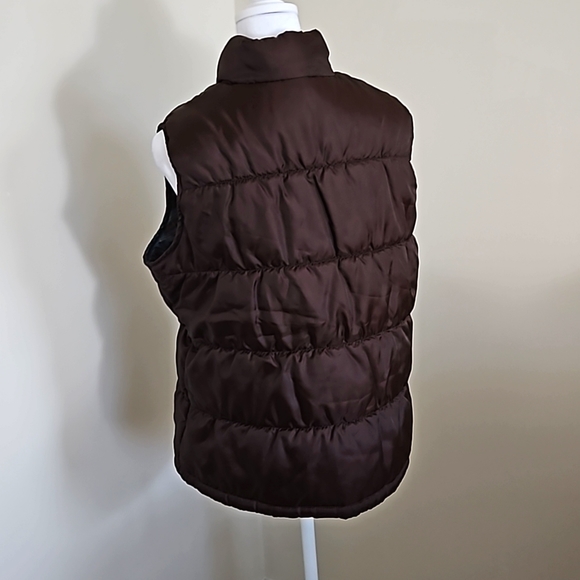 Reversible puffer vest - Picture 6 of 8